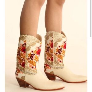 Anthropologie Momo New York embroidered silk western boots aniles size 39/9 new